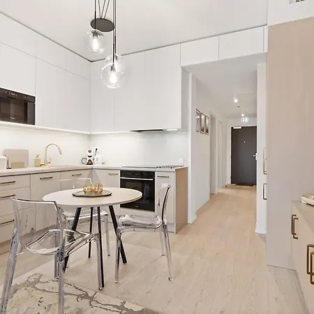 Lam Sophisticated - Ac - Balcony Apartment Bratislava