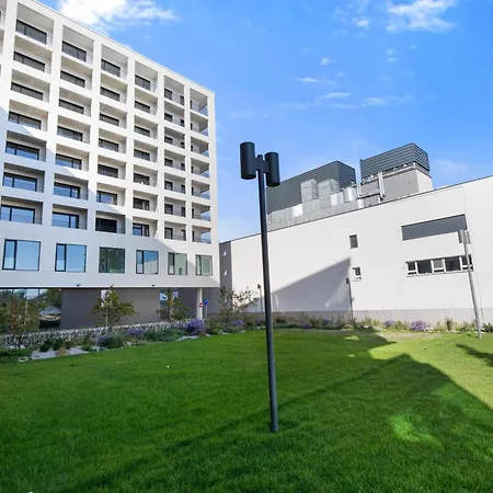 Lam Sophisticated - Ac - Balcony Apartment Bratislava